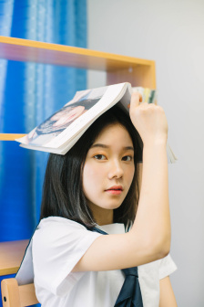男生脱女生裙子